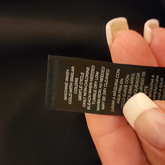 White House Black Market Tiered Skirt - Picture 3 of 8